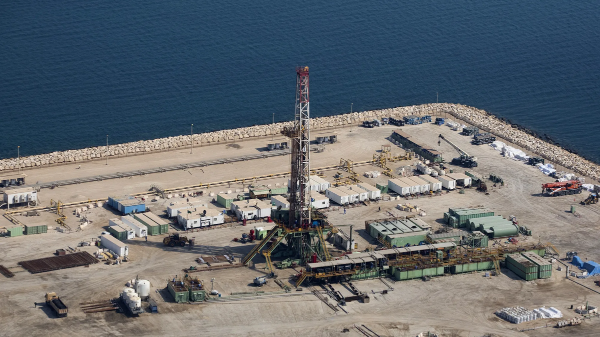 পাকিস্তান আরব সাগরে কৃত্রিম দ্বীপ বানাবে তেল-গ্যাস অনুসন্ধানের জন্য